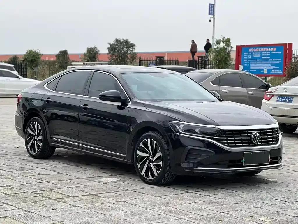 Volkswagen Passat — фото 3