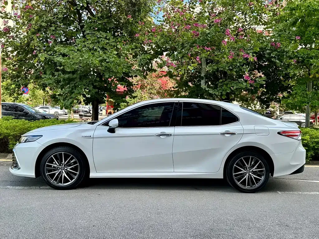 Toyota Camry 2022 из CN, фото 4
