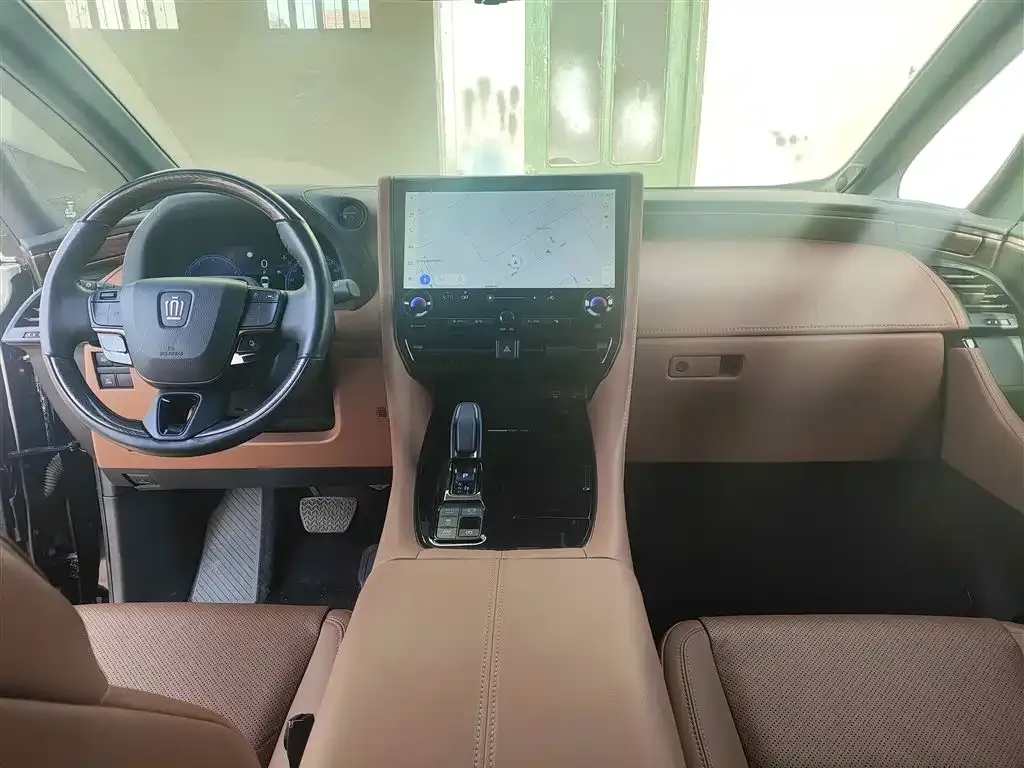 Toyota Vellfire — фото 3