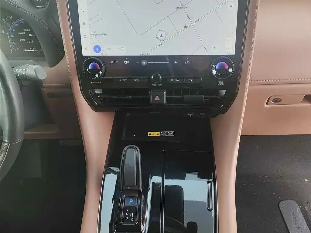 Toyota Vellfire — фото 6