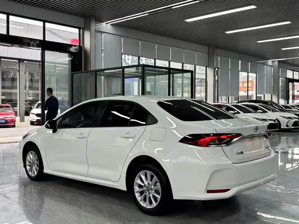 Toyota Corolla 2022 из CN, фото 10