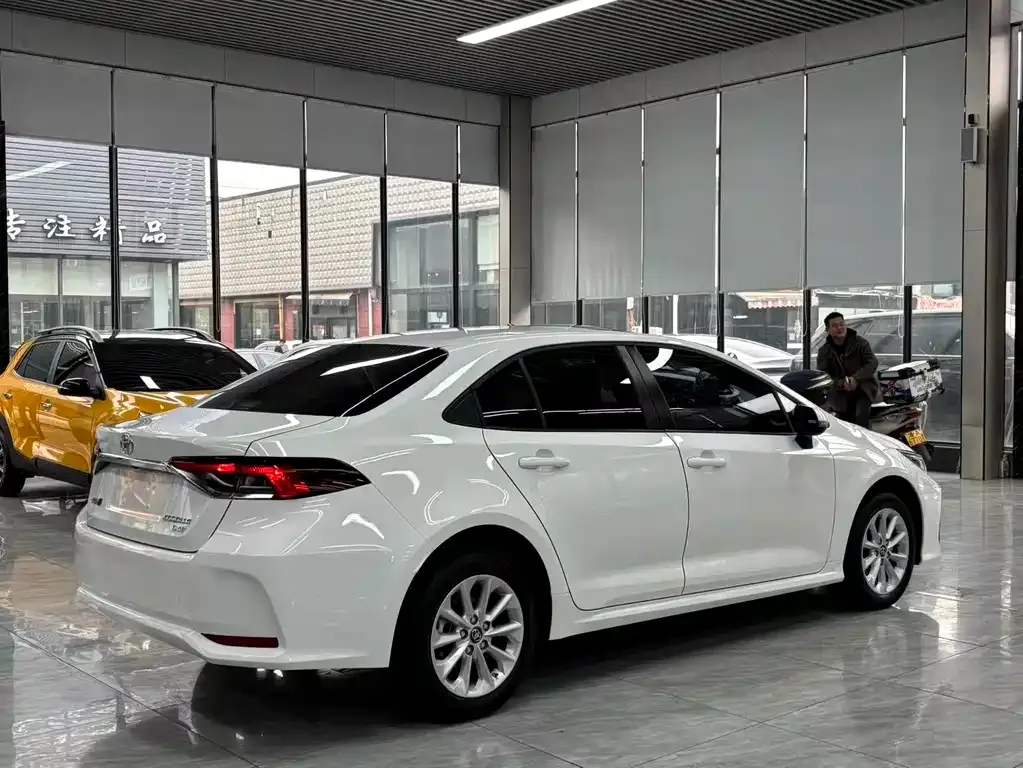 Toyota Corolla 2022 из CN, фото 8