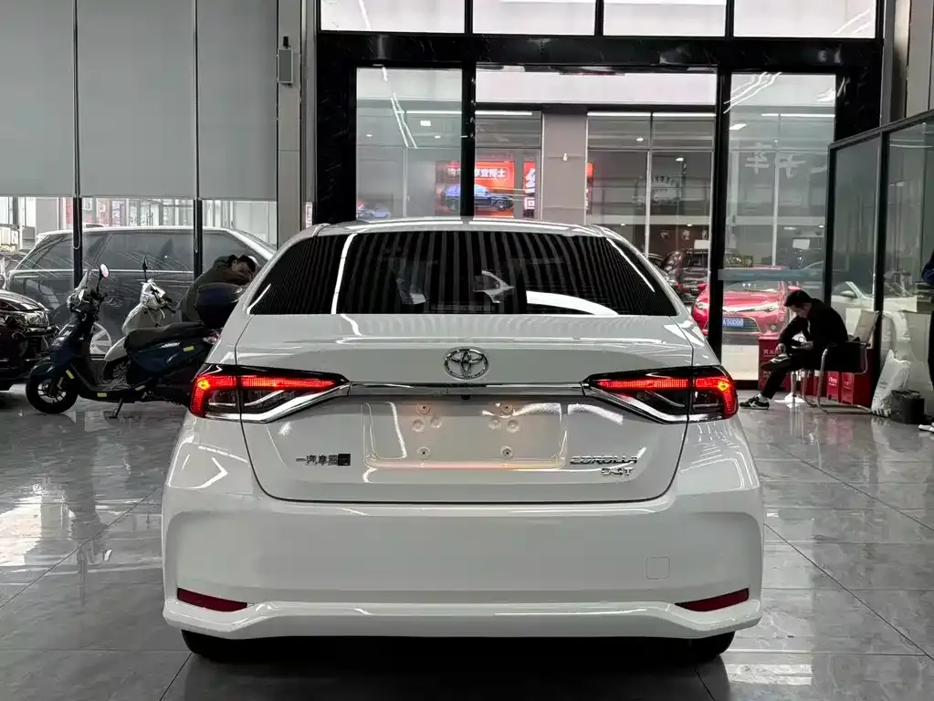 Toyota Corolla 2022 из CN, фото 9