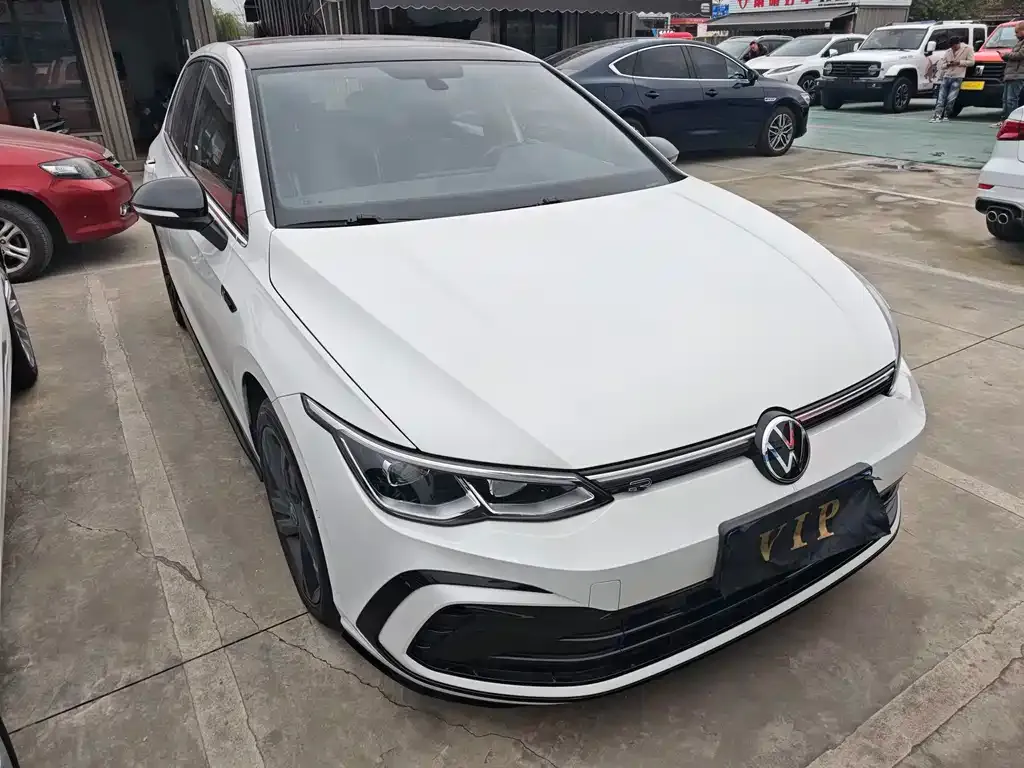 Volkswagen Golf 2023 из CN, фото 3
