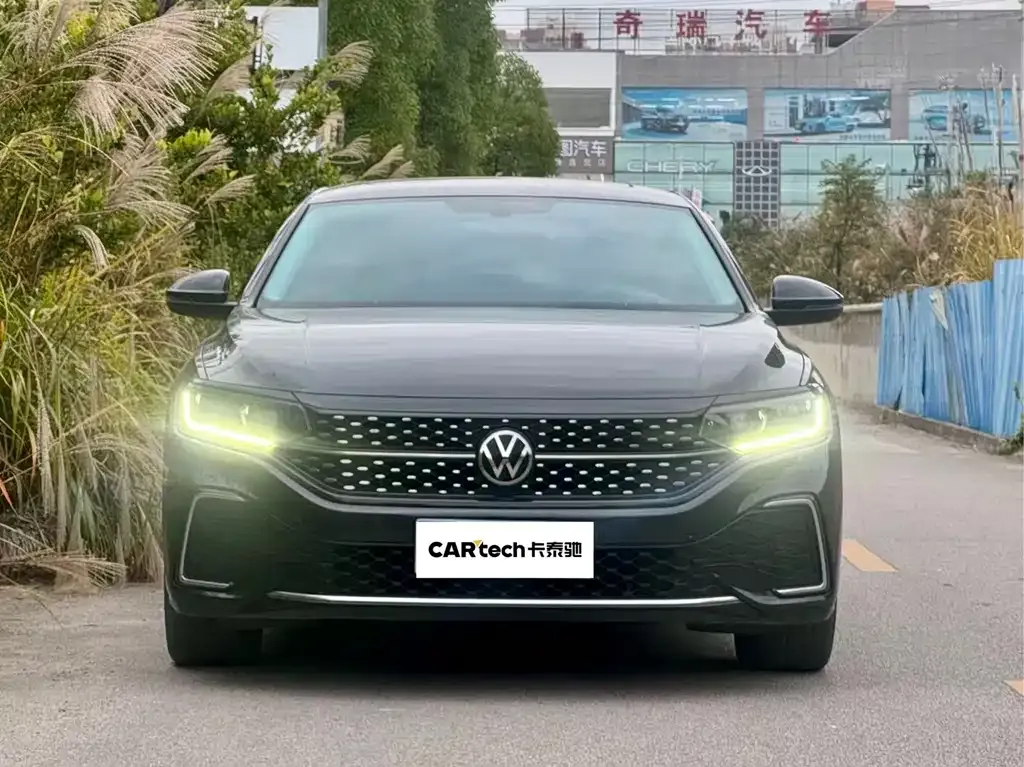 Volkswagen Passat — фото 2