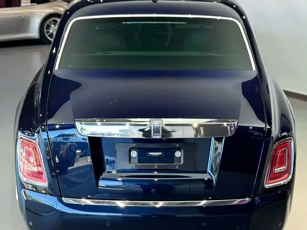 Rolls-Royce Phantom 2021 из CN, фото 3