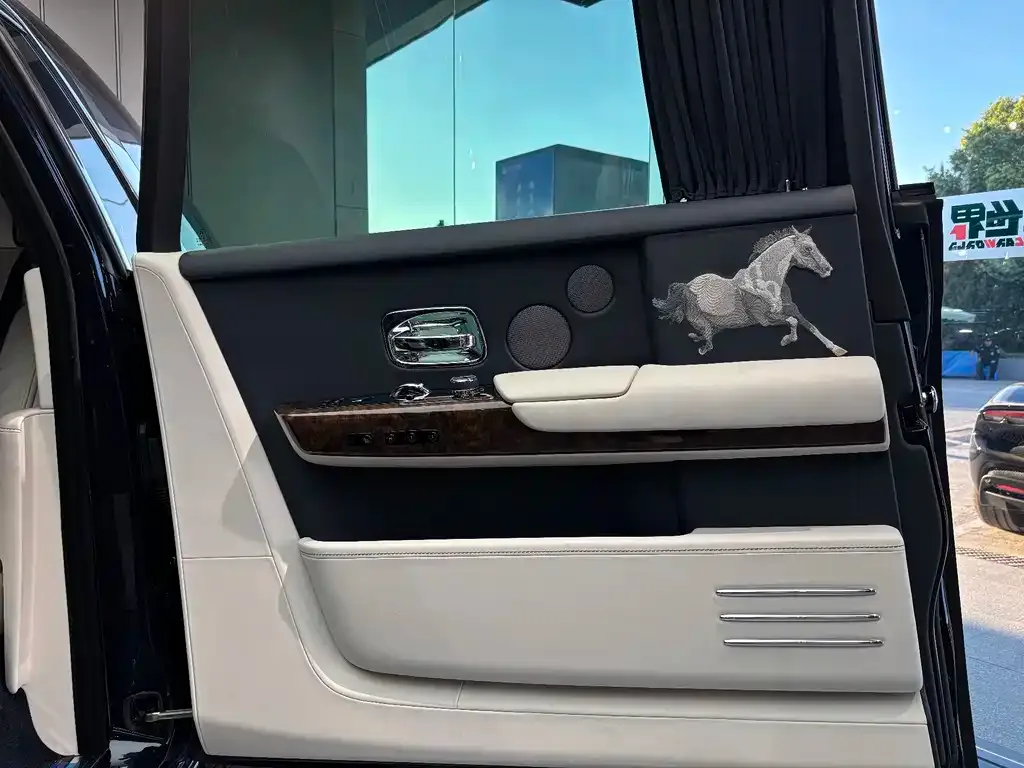 Rolls-Royce Phantom 2021 из CN, фото 6