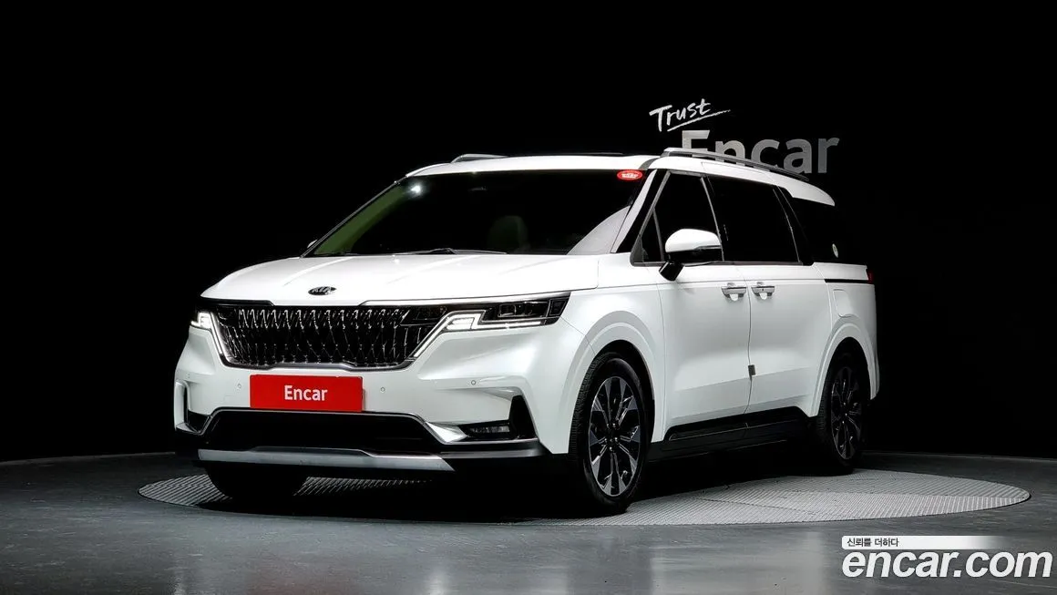 Kia Carnival — фото 1