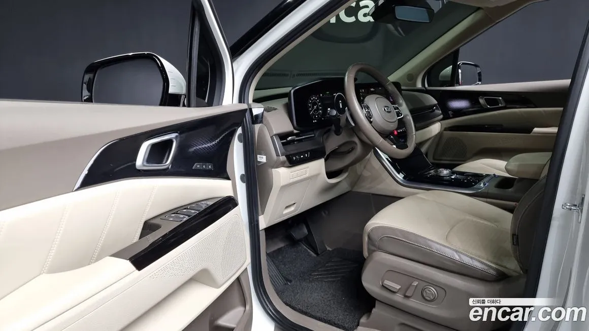 Kia Carnival — фото 10