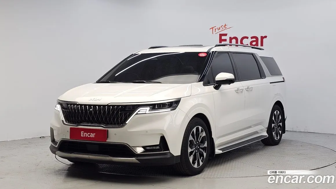 Kia Carnival — фото 1