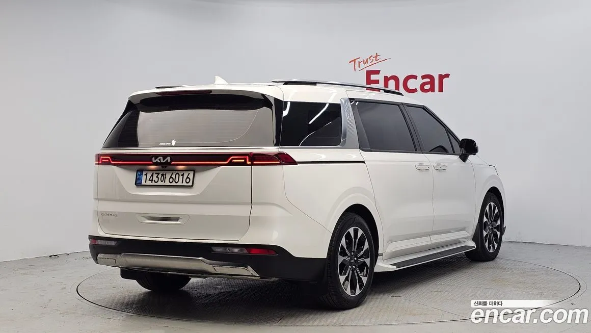 Kia Carnival — фото 2