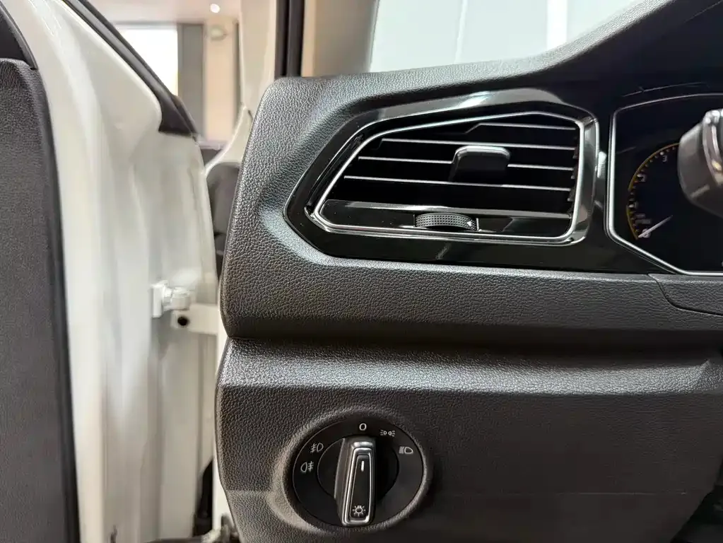 Volkswagen T-Roc 2021 из CN, фото 9