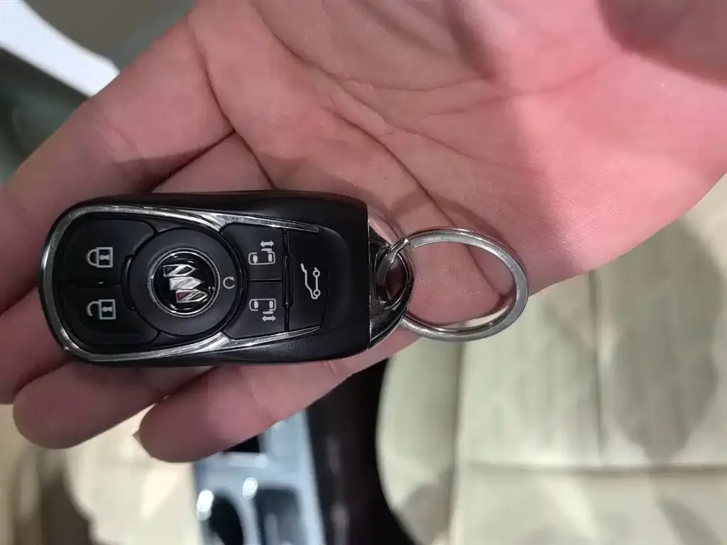 Buick GL8 2022 из CN, фото 9