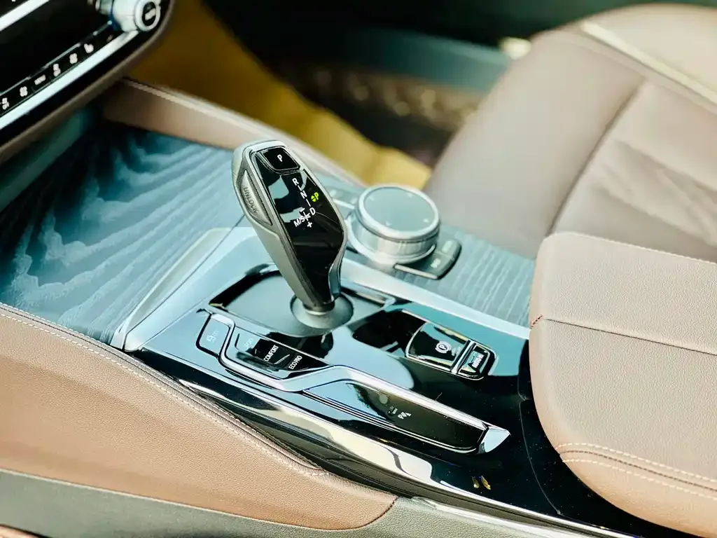 BMW 5 Series 2022 из CN, фото 6
