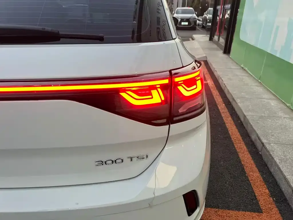 Volkswagen T-Roc 2024 из CN, фото 5