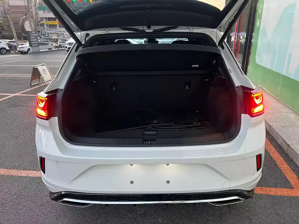 Volkswagen T-Roc 2024 из CN, фото 7