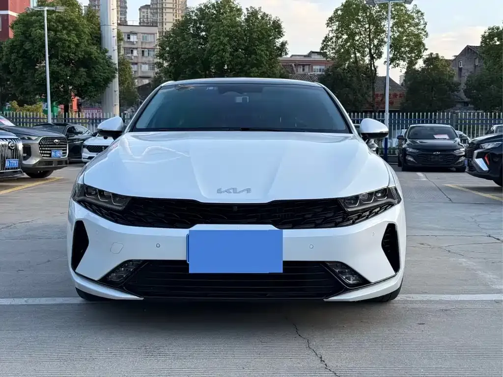 Kia K5 2023 из CN, фото 2