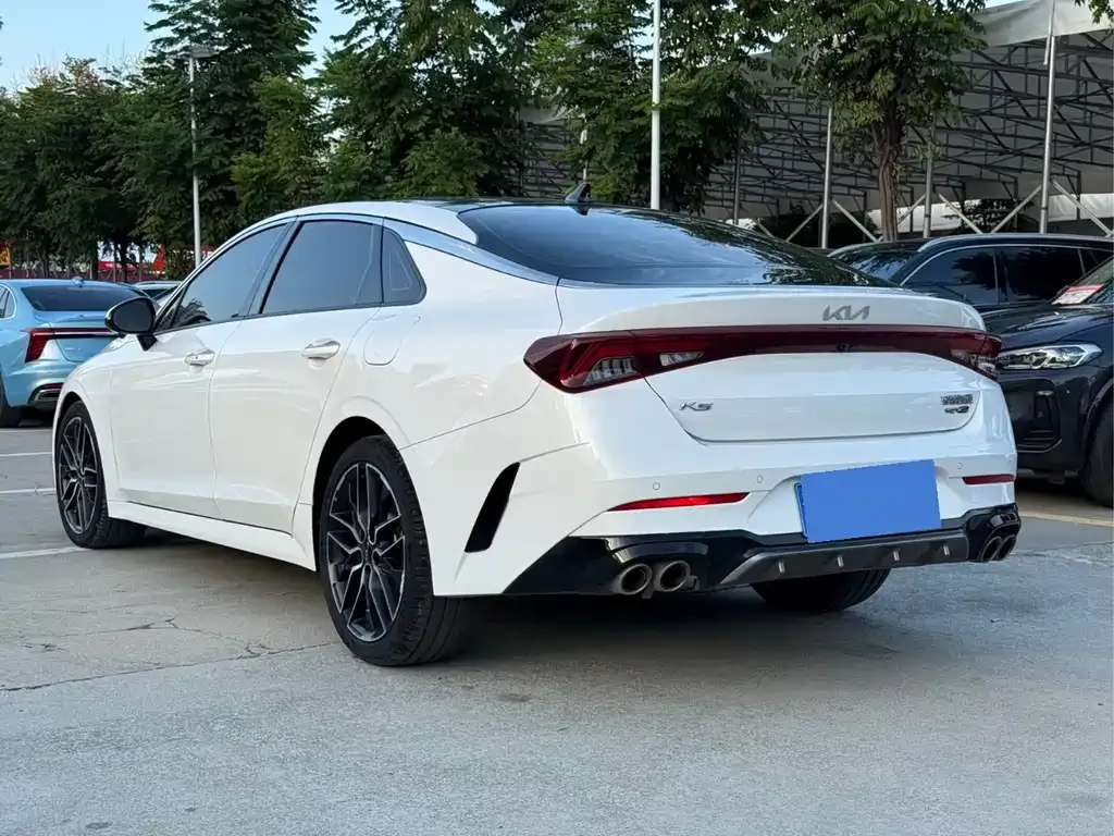 Kia K5 2023 из CN, фото 5