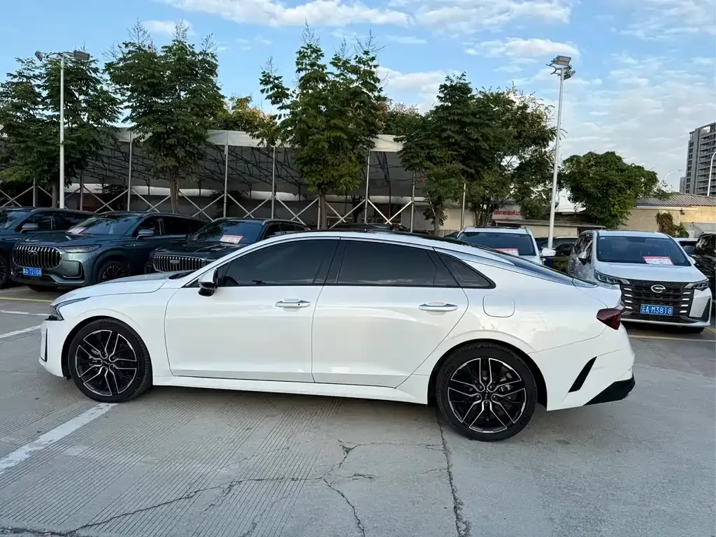 Kia K5 2023 из CN, фото 7