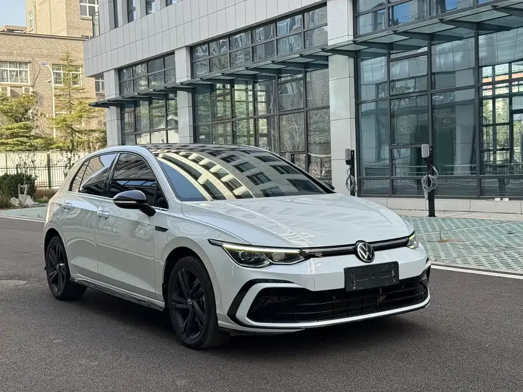 Volkswagen Golf 2022 из CN, фото 3