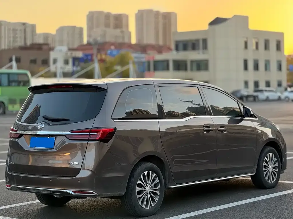 Buick GL8 2024 из CN, фото 4