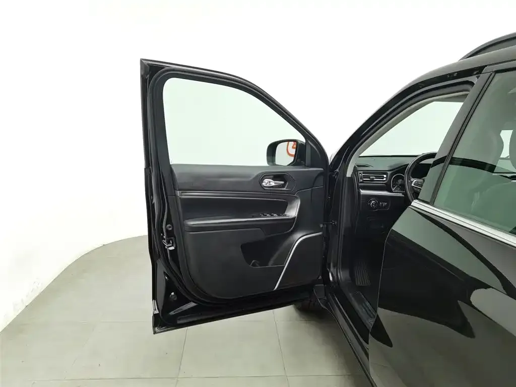 Jeep Grand Commander 2022 из CN, фото 8