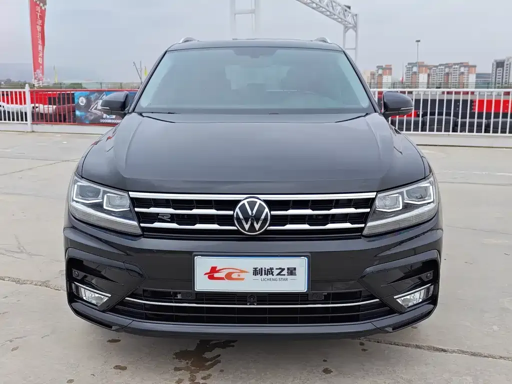 Volkswagen Tiguan L 2021 из CN, фото 1