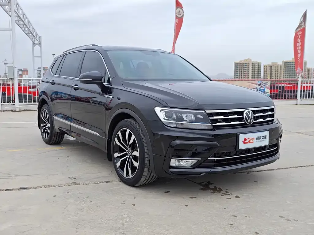 Volkswagen Tiguan L 2021 из CN, фото 3