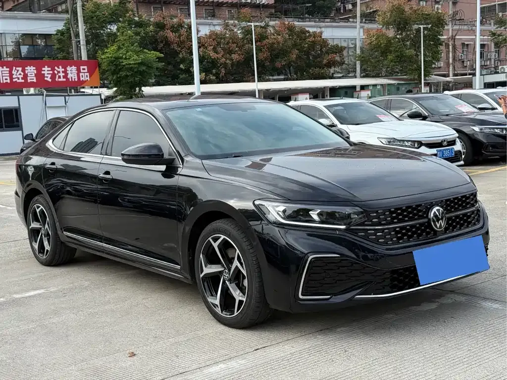 Volkswagen Passat — фото 3