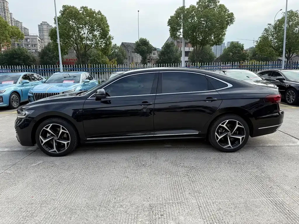 Volkswagen Passat — фото 4