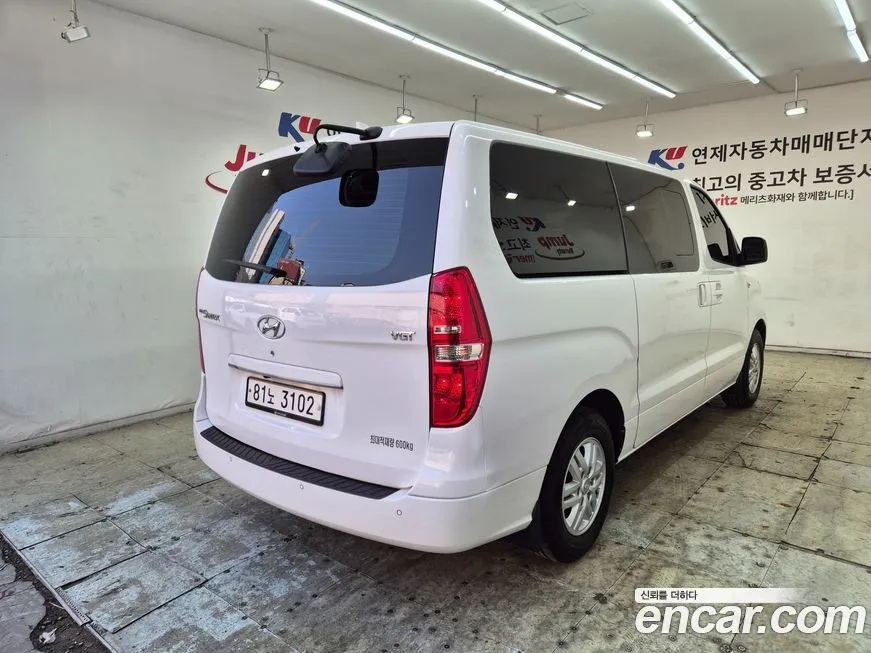 Hyundai Starex — фото 4
