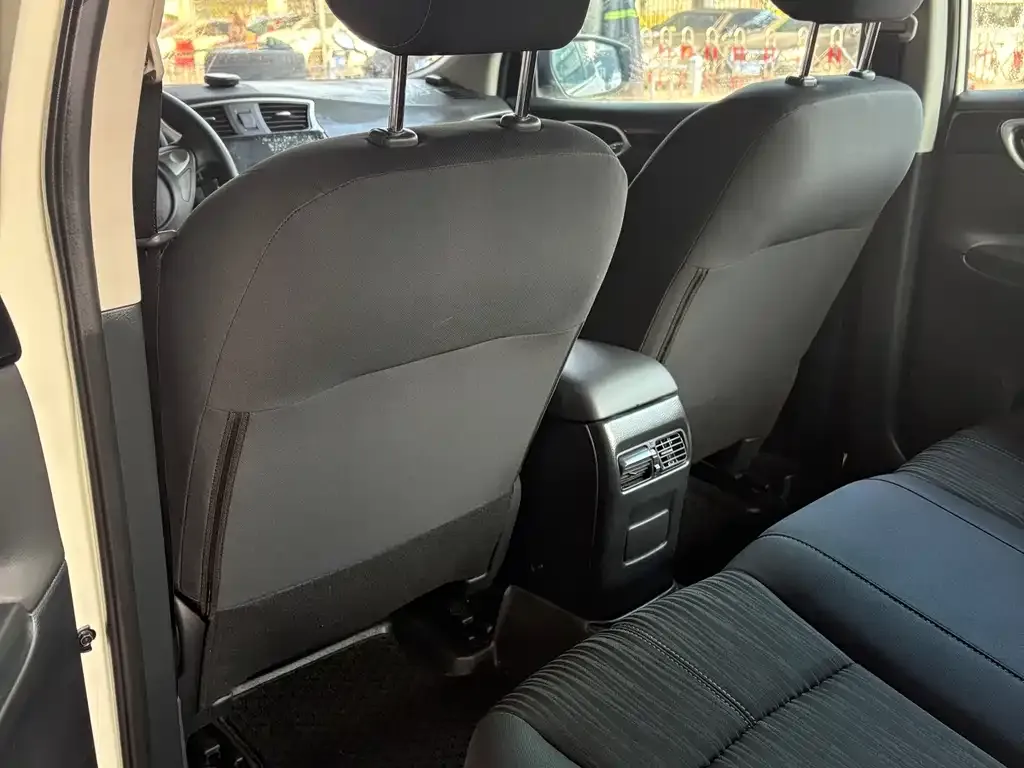 Nissan Sylphy 2025 из CN, фото 4