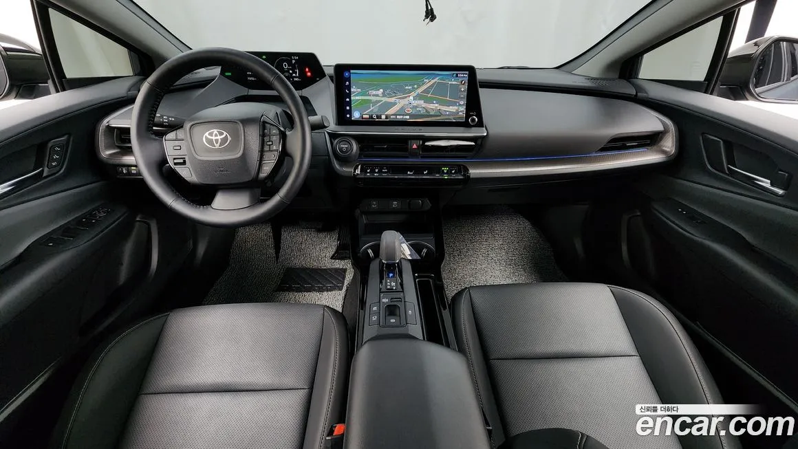 Toyota Prius — фото 7