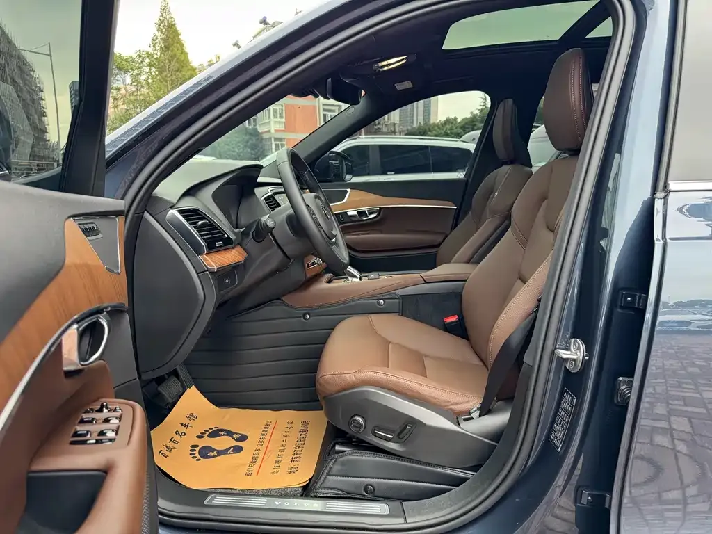 Volvo XC90 2024 из CN, фото 8