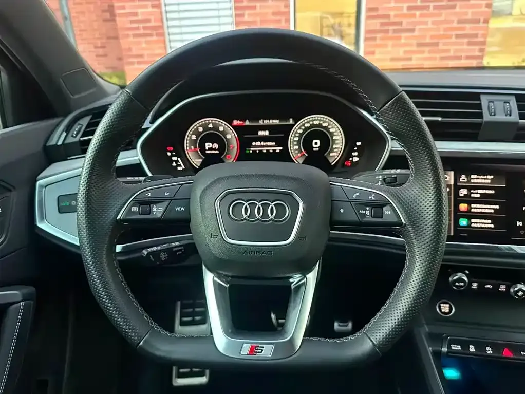 Audi Q5L Sportback — фото 10