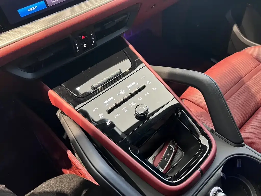 Porsche Cayenne 2024 из CN, фото 9