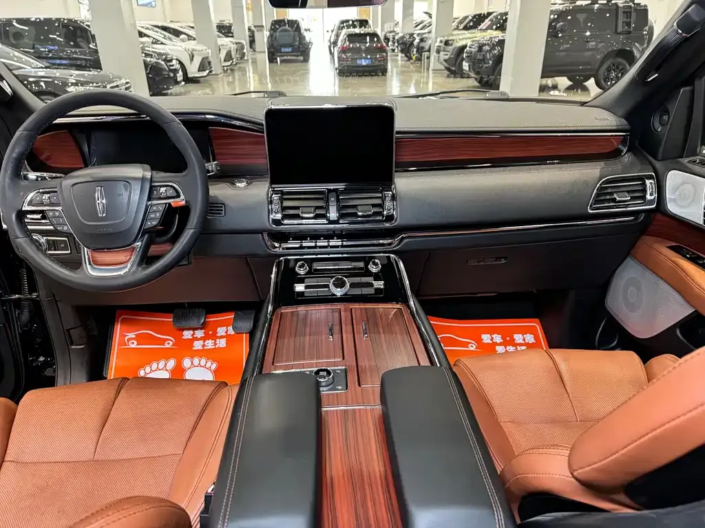 Lincoln Navigator 2021 из CN, фото 10