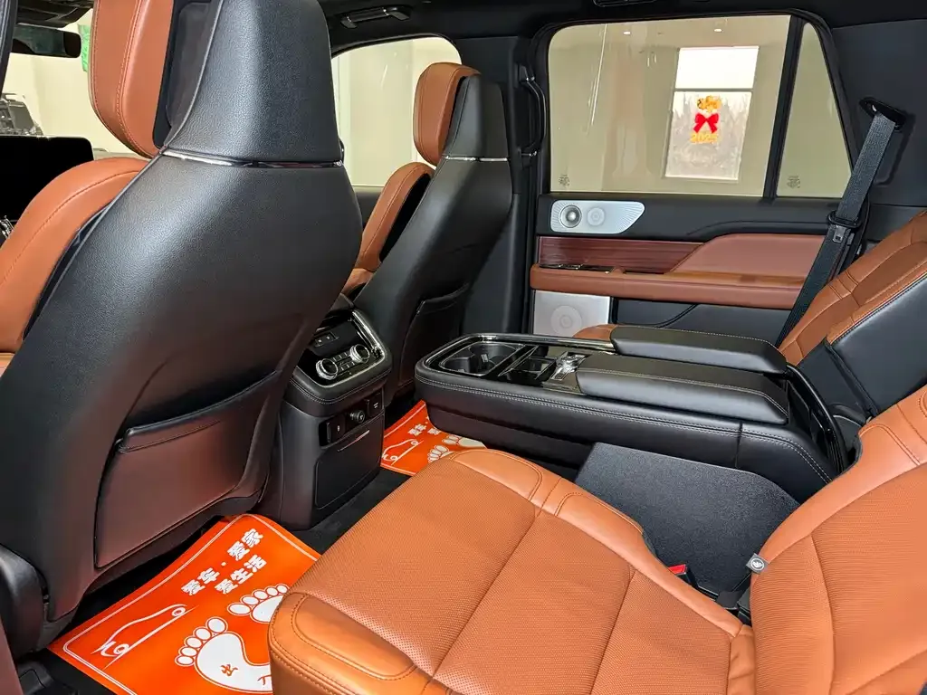 Lincoln Navigator 2021 из CN, фото 8