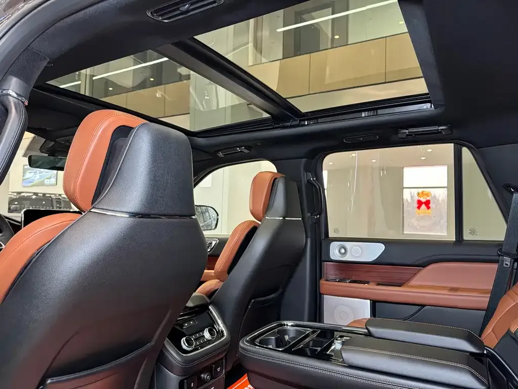 Lincoln Navigator 2021 из CN, фото 9