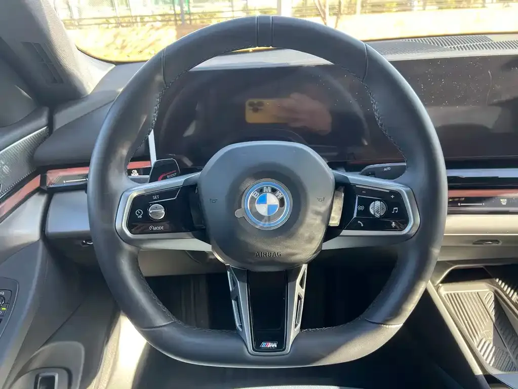 BMW i5 2025 из CN, фото 10