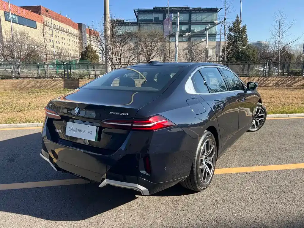 BMW i5 2025 из CN, фото 7