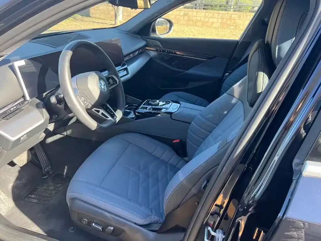 BMW i5 2025 из CN, фото 8