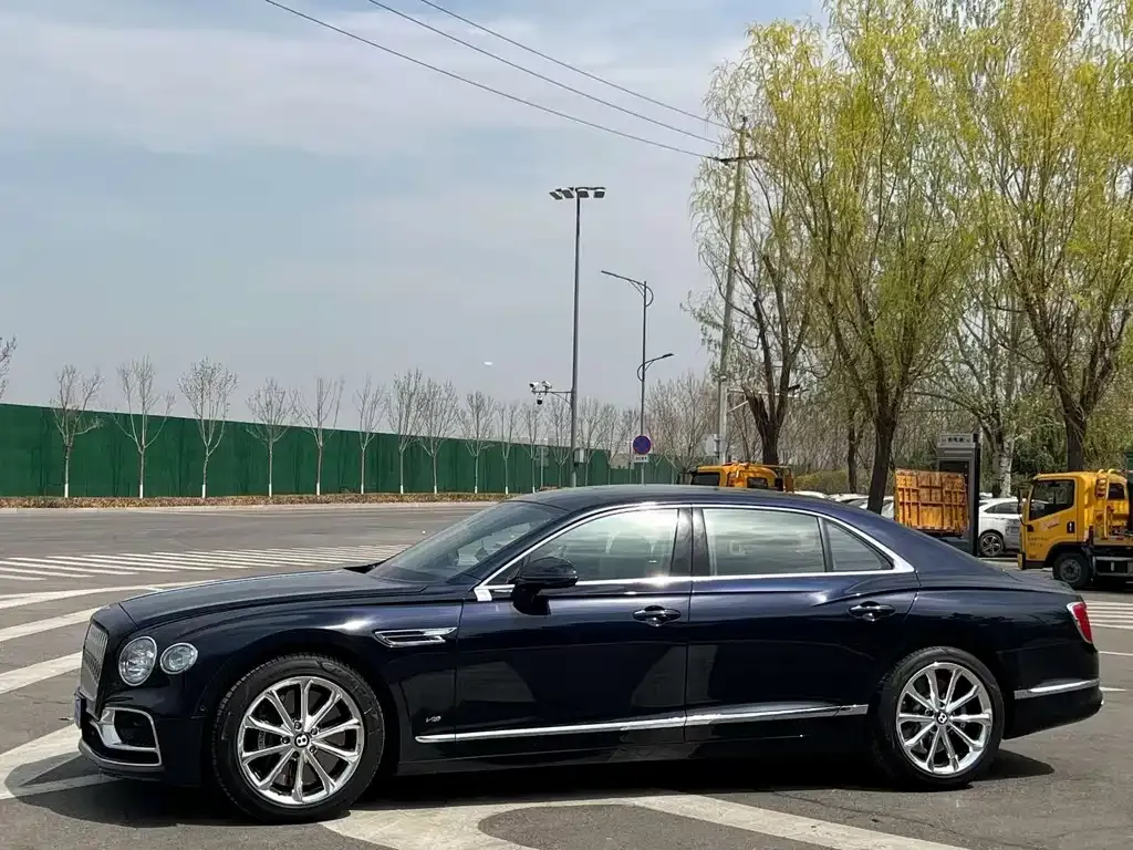Bentley Flying Spur 2021 из CN, фото 5