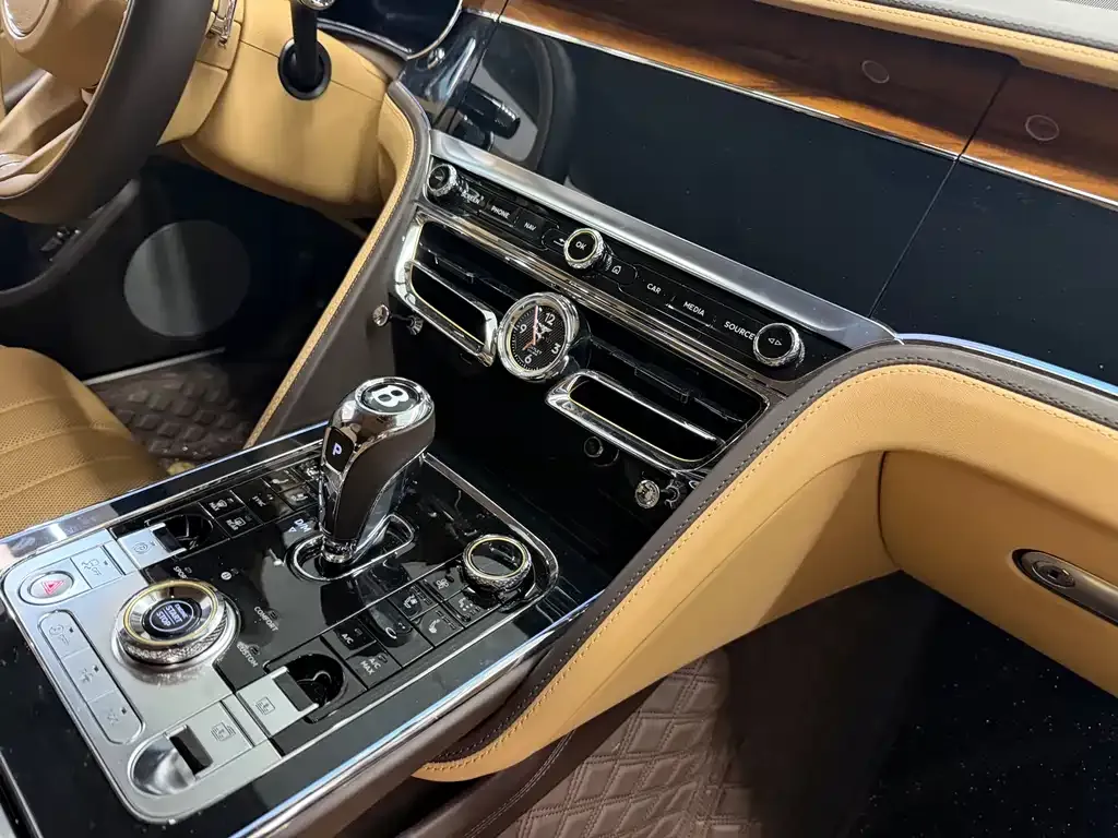 Bentley Flying Spur 2021 из CN, фото 8