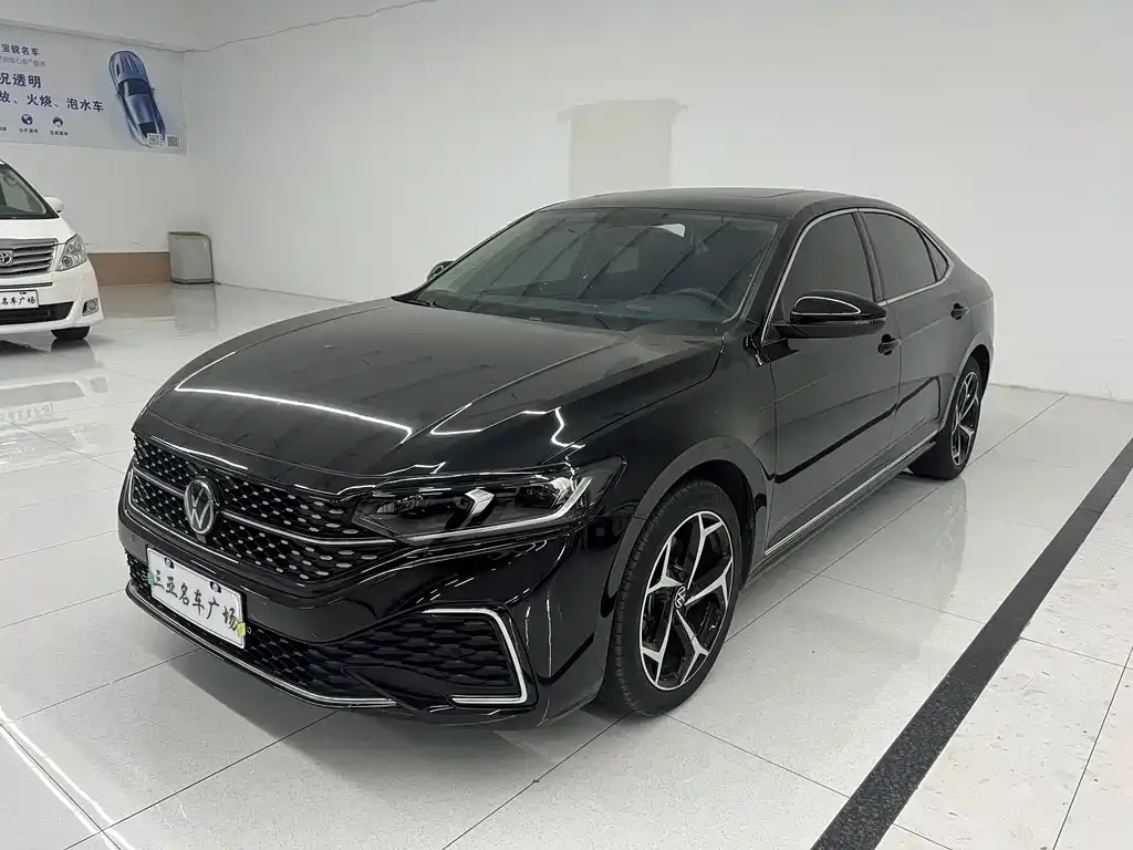 Volkswagen Passat 2024 из CN, фото 1