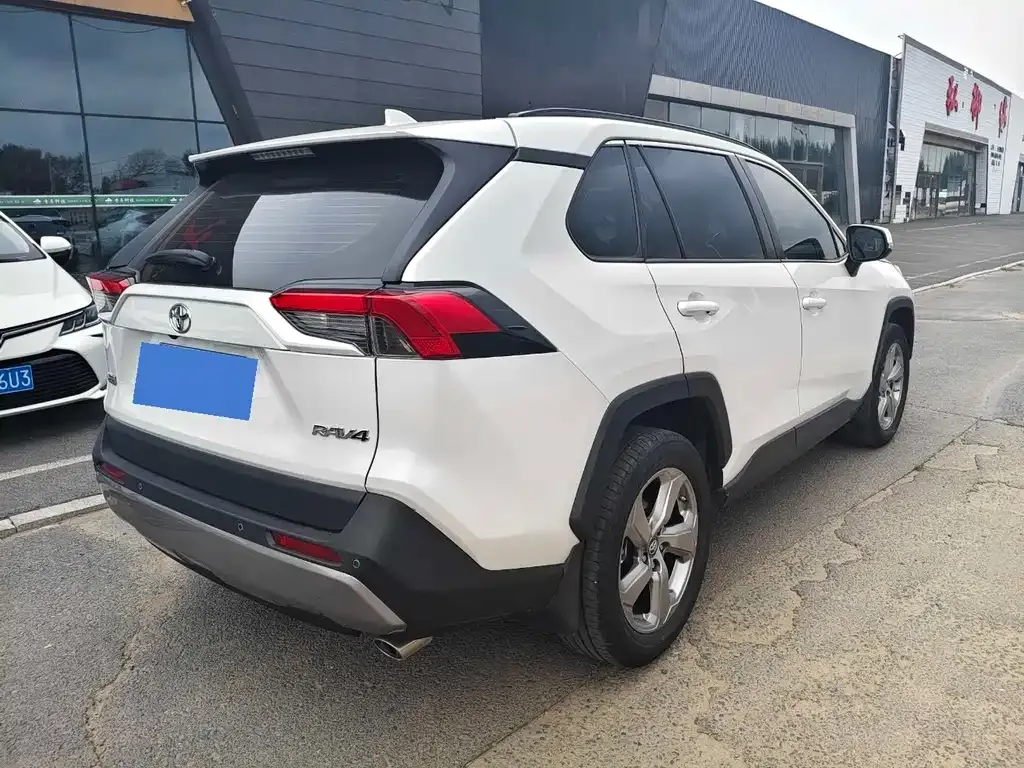 Toyota RAV4 2021 из CN, фото 3