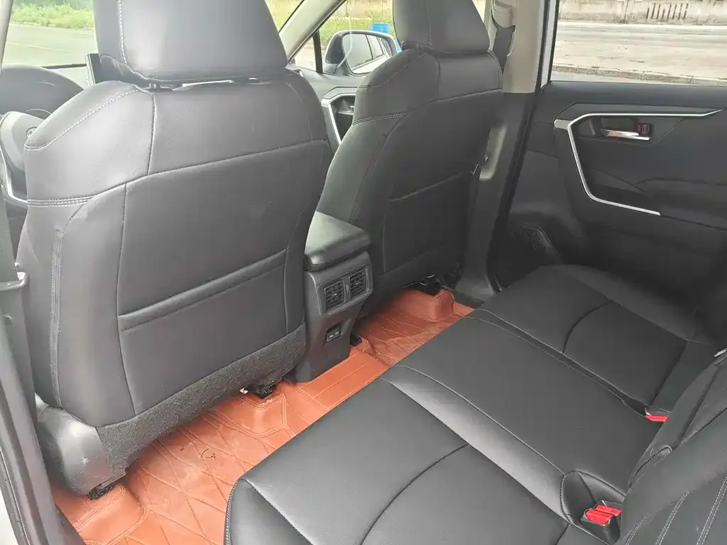 Toyota RAV4 2021 из CN, фото 8