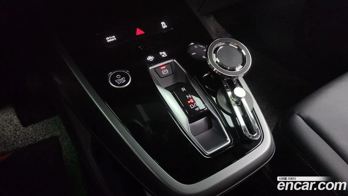 Audi Q4 e-tron 2025 из KR, фото 9