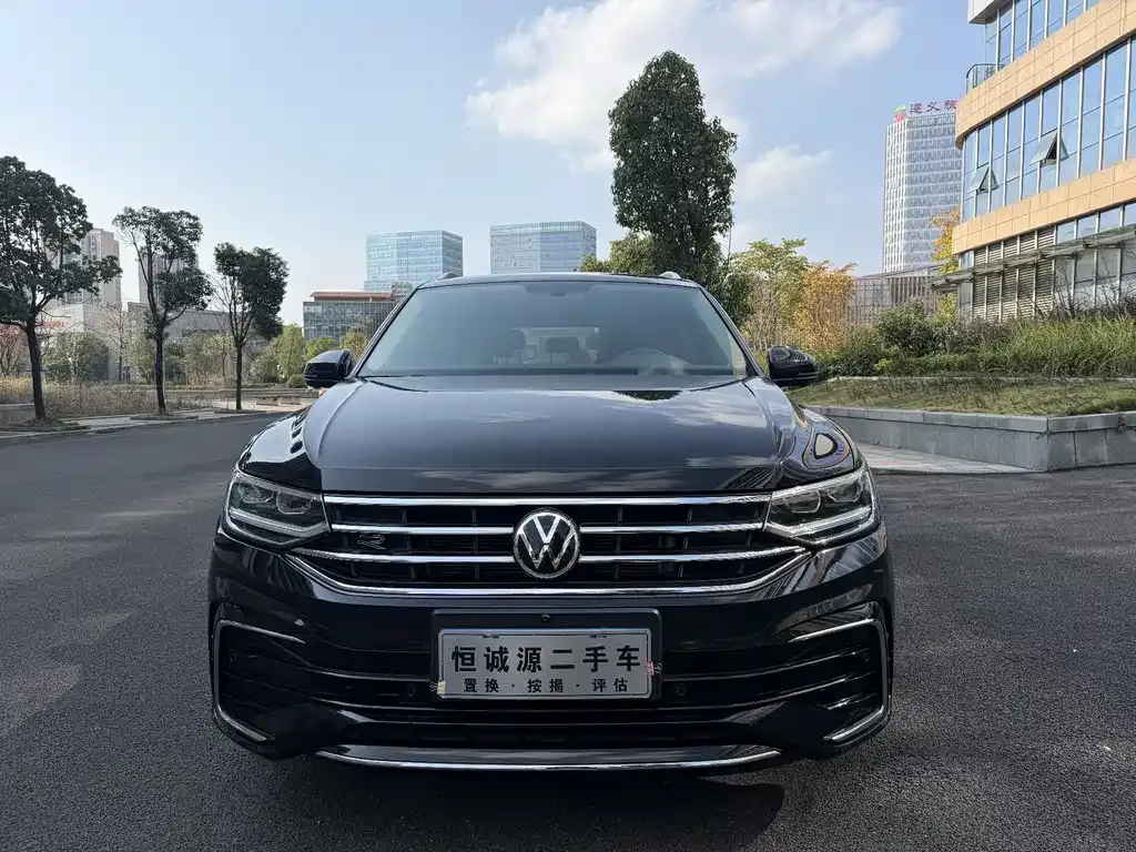 Volkswagen Tiguan L 2022 из CN, фото 2