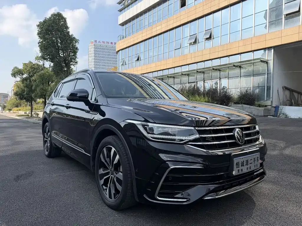 Volkswagen Tiguan L 2022 из CN, фото 3